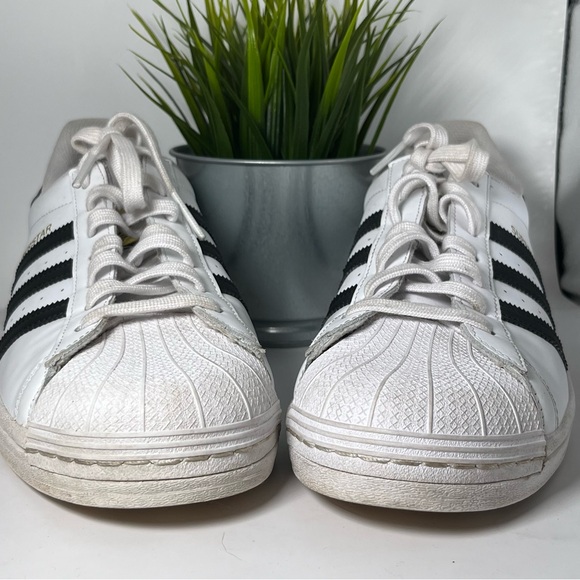 Adidas Men’s Original Classic Superstar Shell-toe Sneakers White & Black 12 - Picture 2 of 7